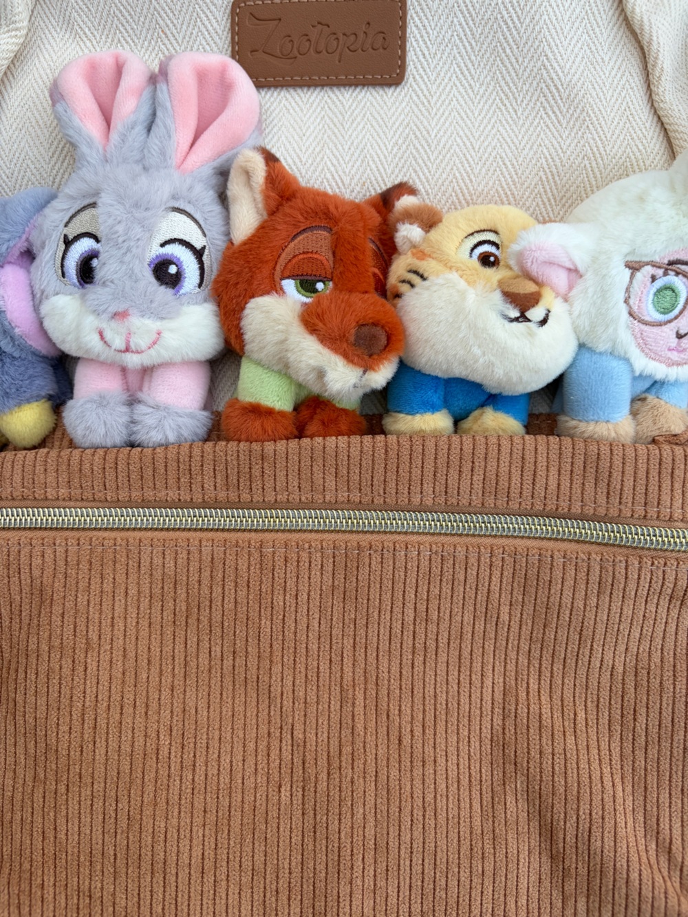 Disney Zootopia Meet My Friends Backpack Judy Nick Flash New With Tags - Picture 4 of 10